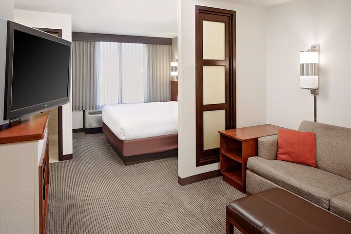 Hyatt Place Ontario / Rancho Cucamonga