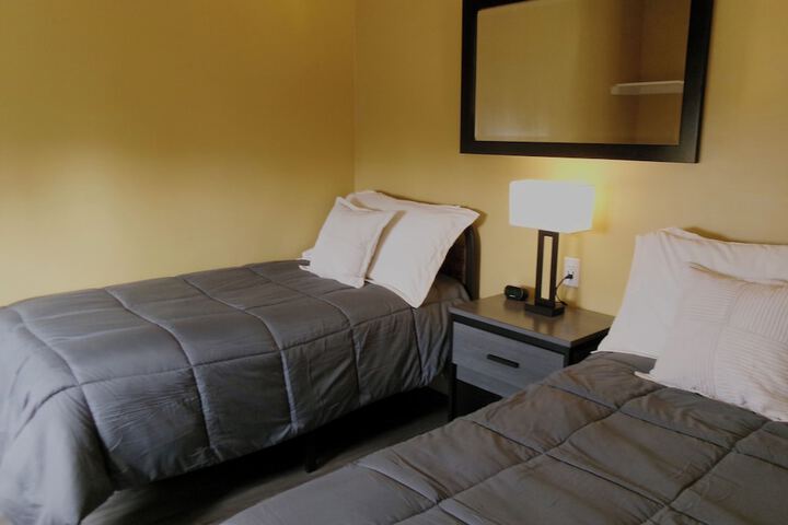 Room 22 of 32