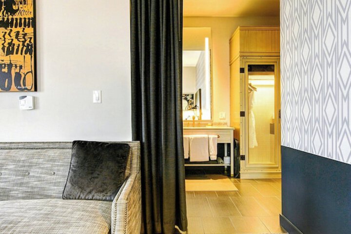 Room 20 of 42