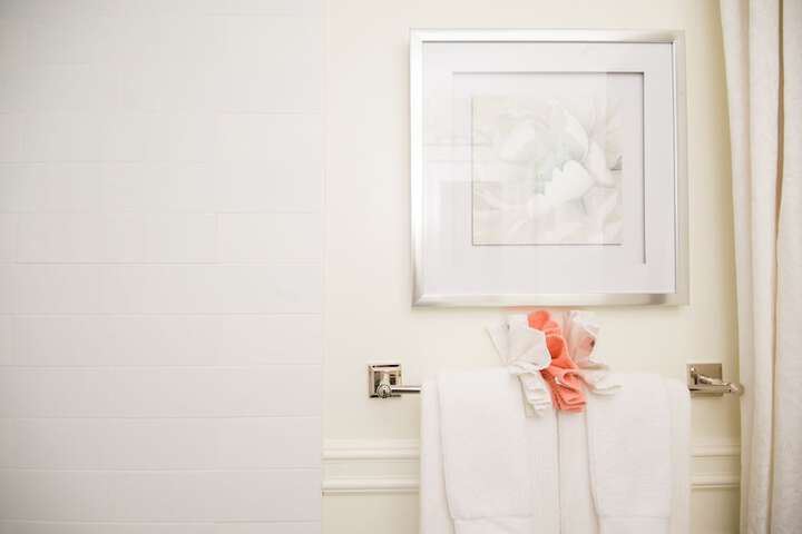 Room 48 of 102