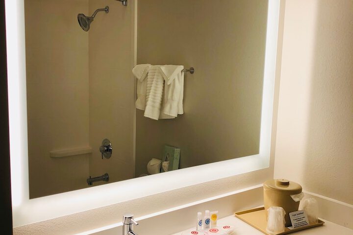 Holiday Inn Express & Suites Hood River by IHG