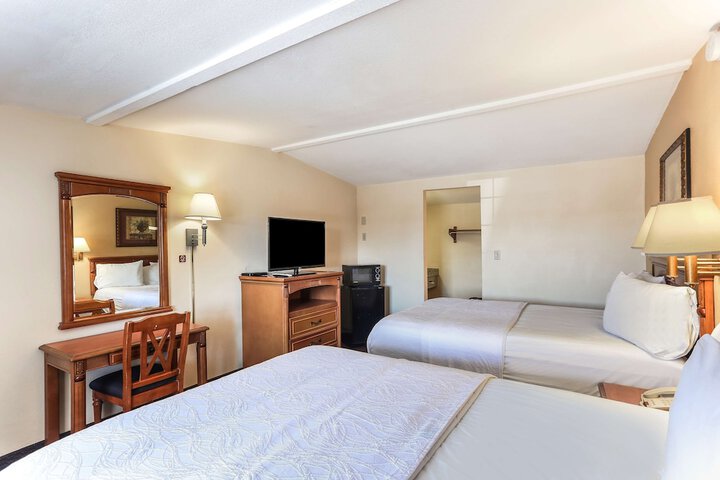 Room 22 of 30