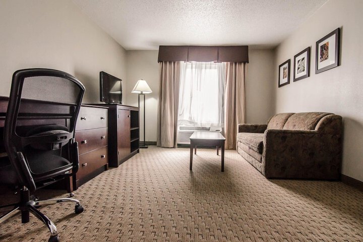 Room 12 of 30