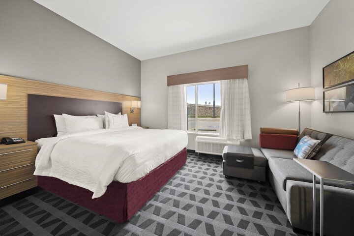 Room 16 of 37