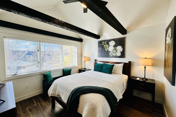 Bespoke Inn Flagstaff