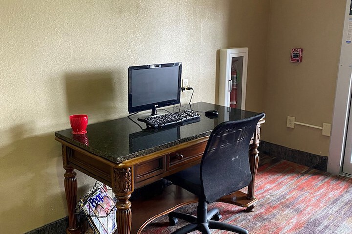 Business Center 24 of 24