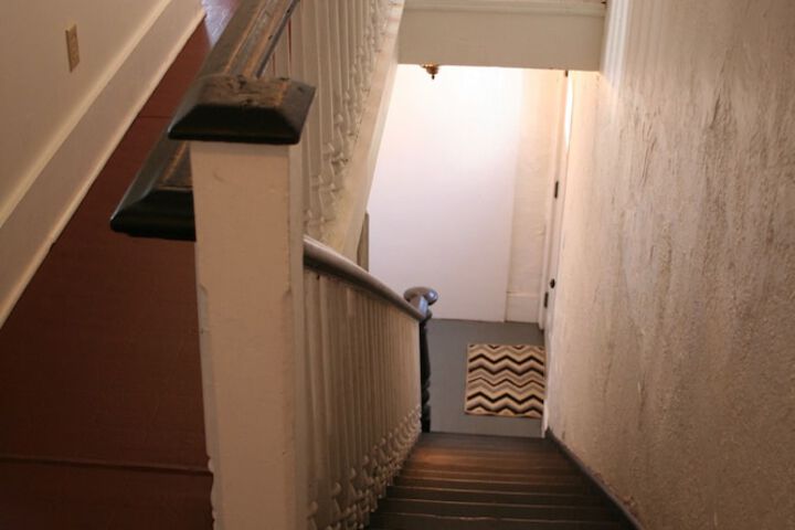 Room 10 of 42