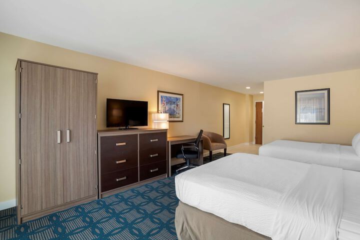 Room 28 of 45