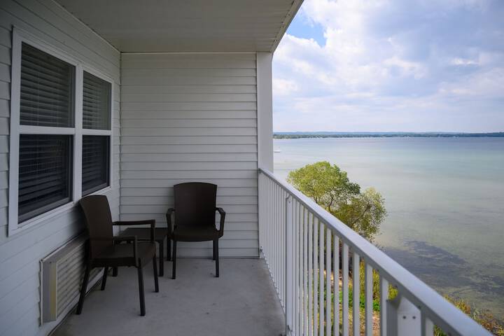 Cherry Tree Inn & Suites