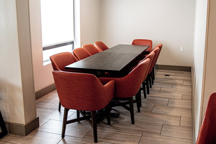Holiday Inn Express & Suites Albany Airport Area - Latham by IHG