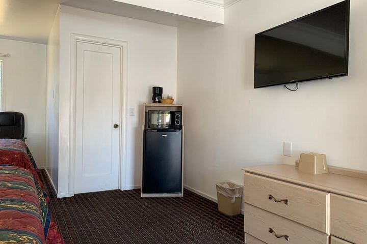 Room 12 of 14