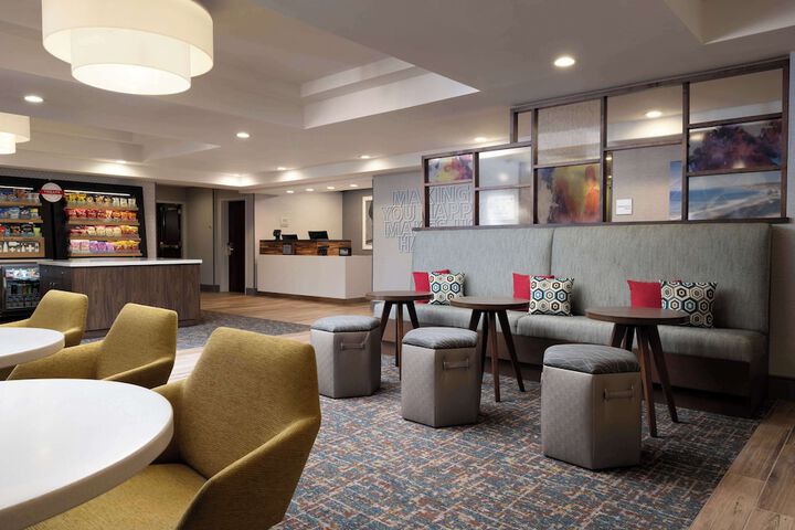 Hotel Interior 10 of 31