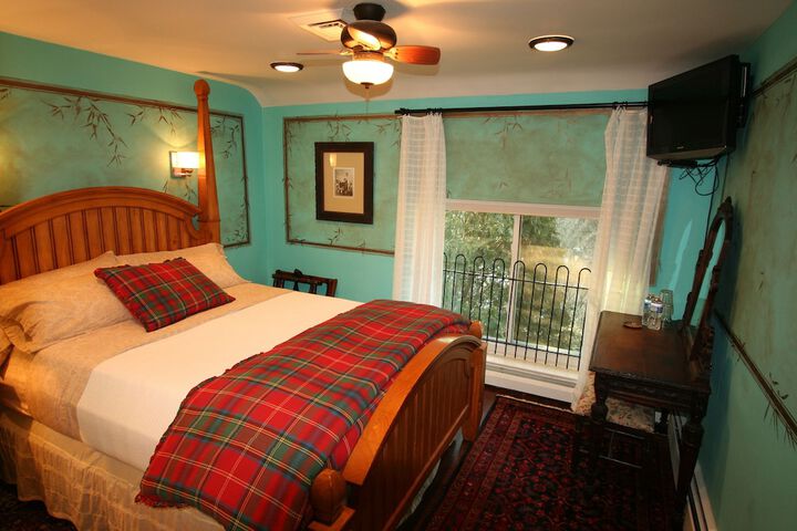 Room 21 of 40