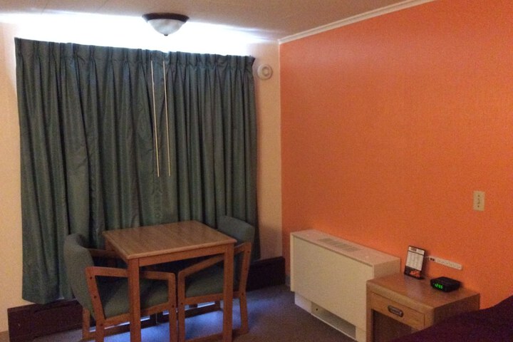 Budget Host Inn Iron Mountain