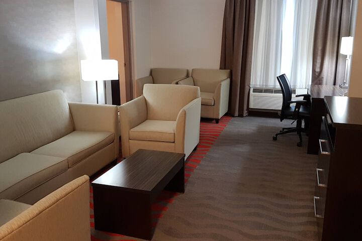 Holiday Inn Express Hotel & Suites Barrie by IHG