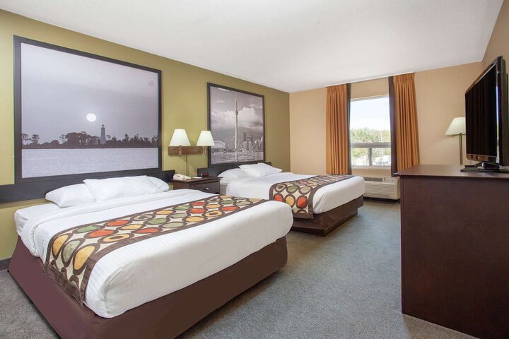 Super 8 by Wyndham Midland