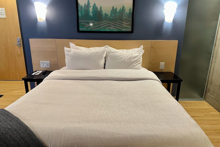 Hotel Le Dauphin Montreal Centre Ville