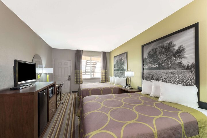 Room 5 of 14