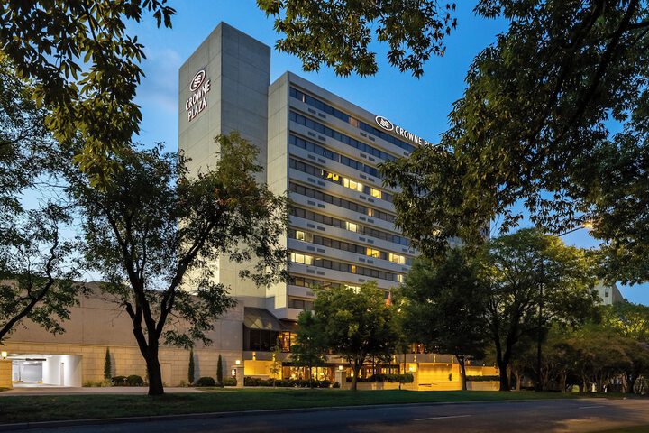 Crowne Plaza Knoxville Downtown University by IHG