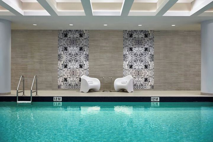 Calgary Airport Marriott In-Terminal Hotel