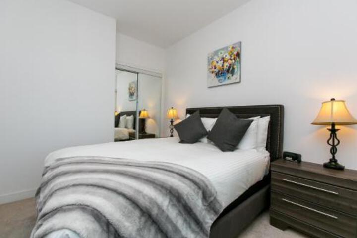 Royal Stays Furnished Apartments Entertainement District
