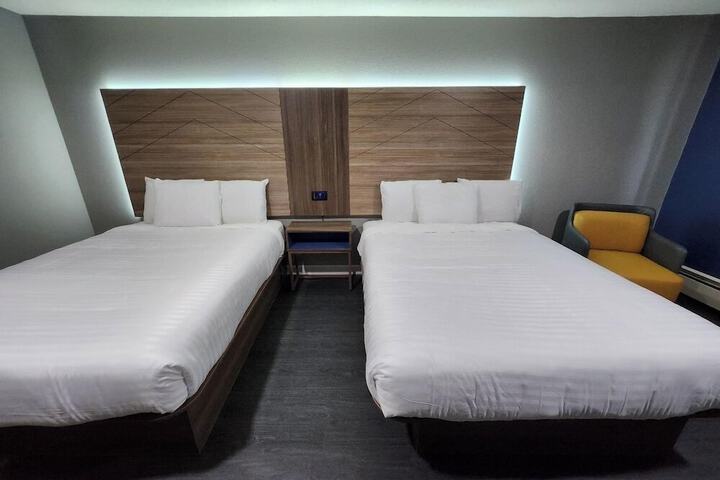 Room 3 of 21