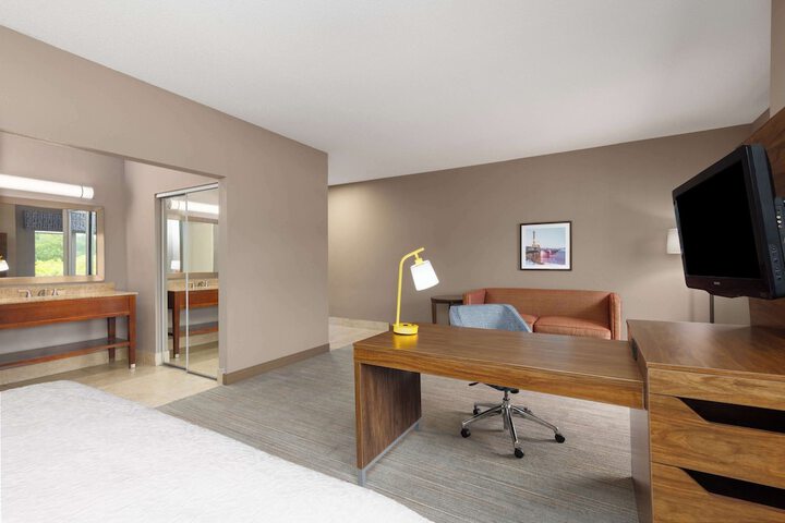 Room 13 of 39