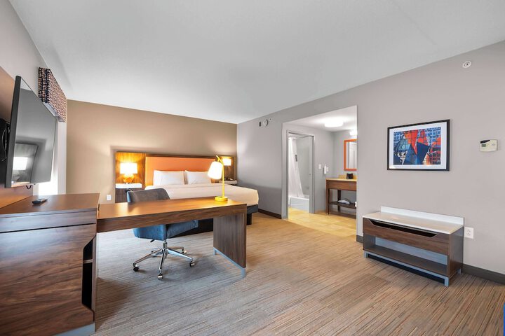 Room 25 of 71