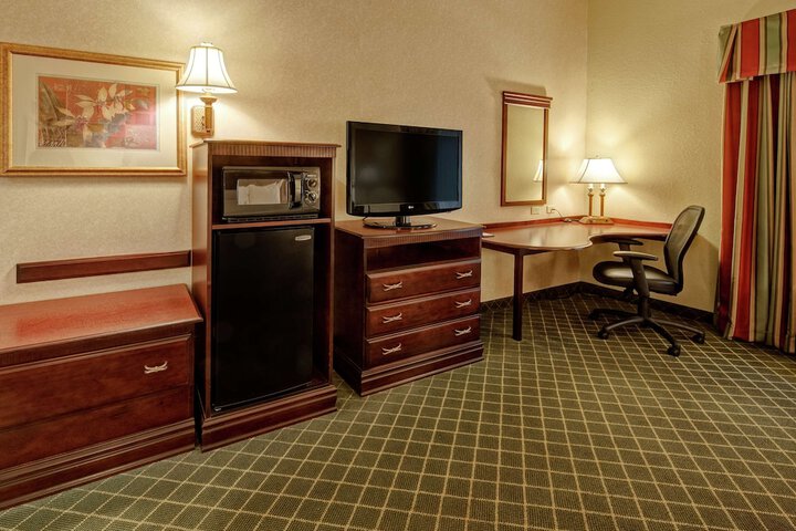 Room 27 of 39