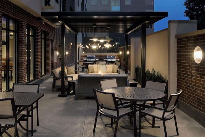 Hyatt House Columbus OSU / Short North