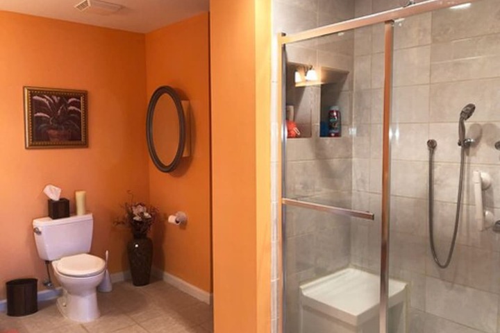 Room 18 of 42
