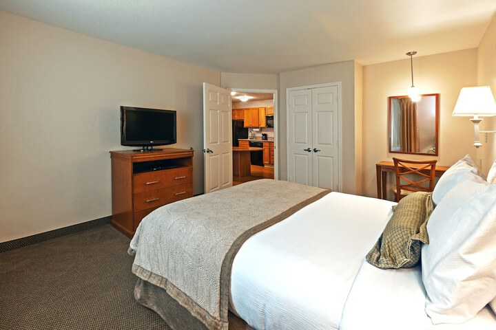 Room 15 of 22