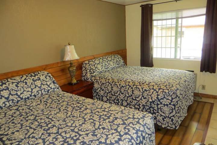 Room 10 of 38