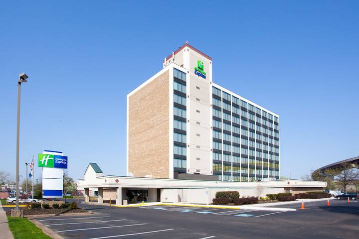 Hotel 5 of 54
