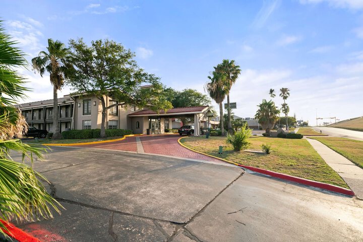 Hotel 11 of 142