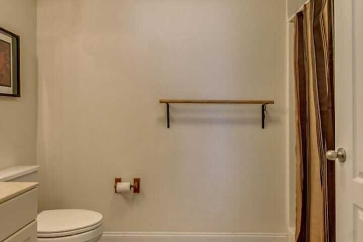 Room 49 of 133