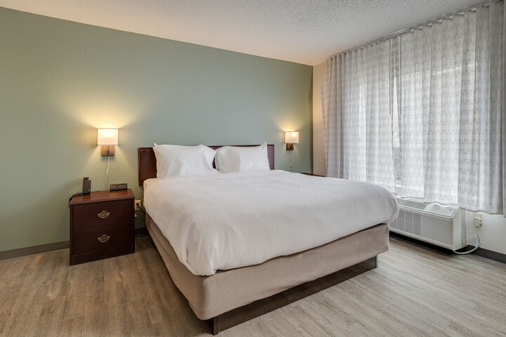 Room 32 of 52