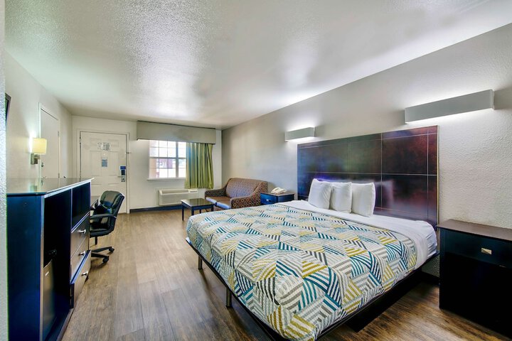Room 22 of 26