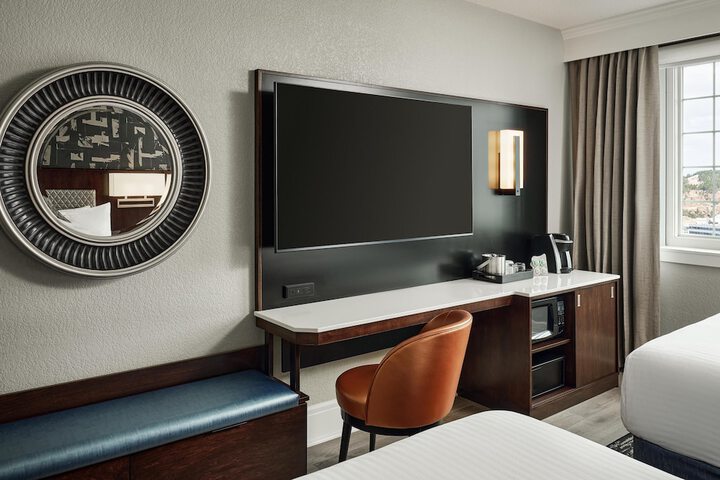 Hotel Alex Johnson Rapid City Curio Collection by Hilton