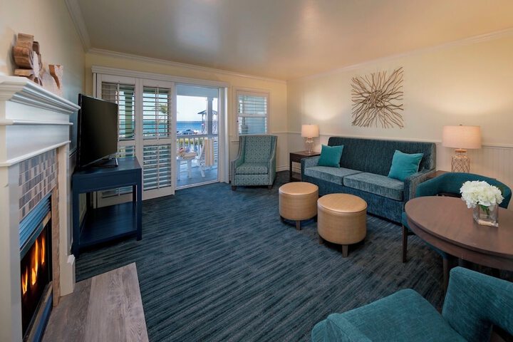 Avila Lighthouse Suites