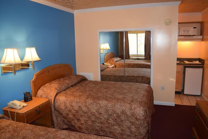 Room 6 of 20