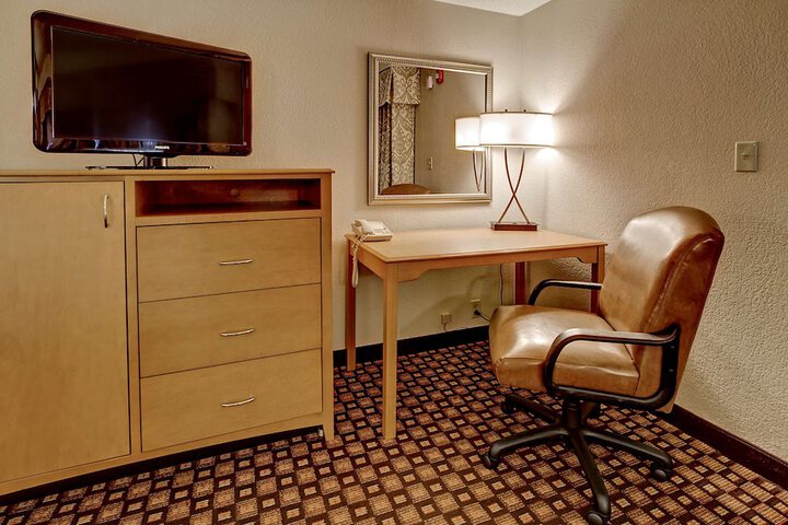 Room 19 of 32