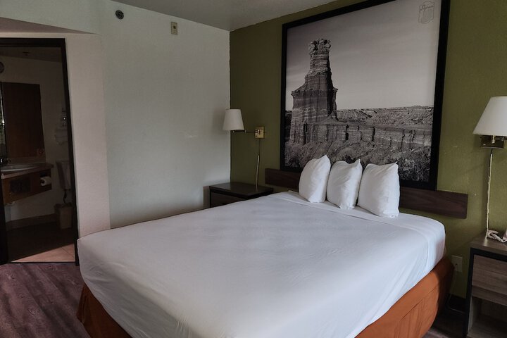 Room 7 of 28