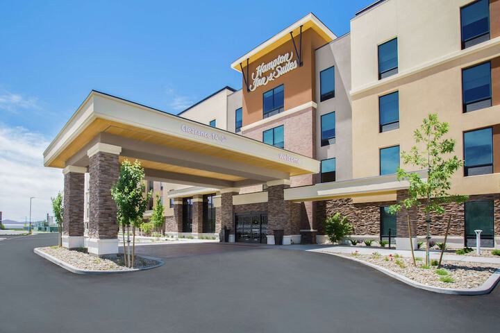 Hotel 4 of 33