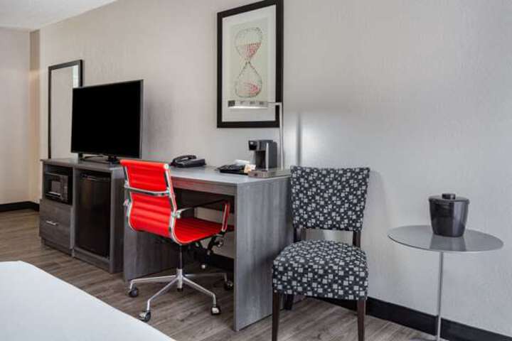 Room 33 of 160