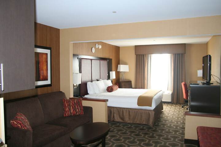 Room 27 of 80