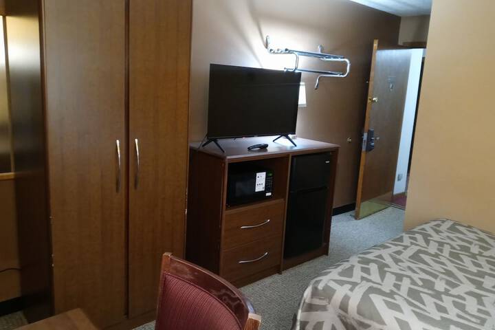 Roseau Motel