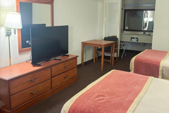 Travelodge by Wyndham Alachua