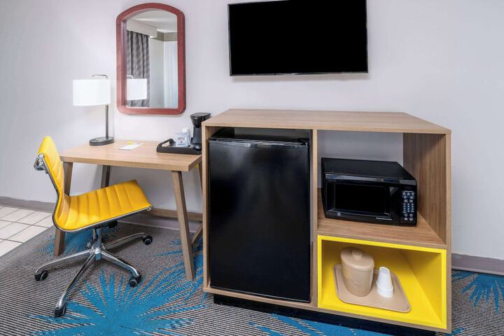 Room 13 of 26