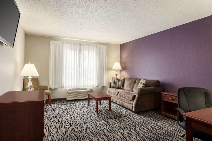 Room 12 of 30